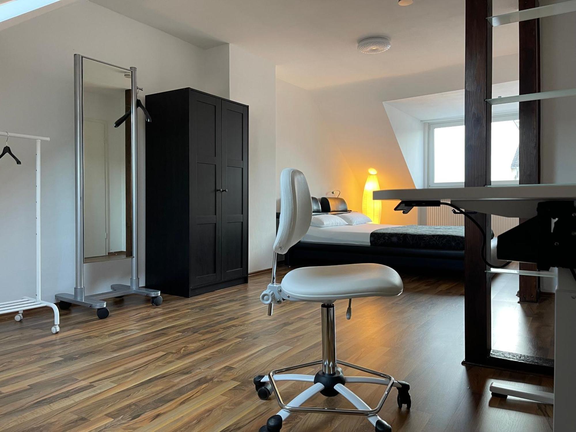 Geraeumige 3-Zimmer-Ferienwohnung Im Herzen Von Kassel Dış mekan fotoğraf